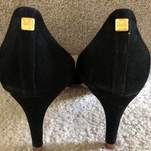 Tory Burch Black Pumps Suede, 7 1/2, 3” heel